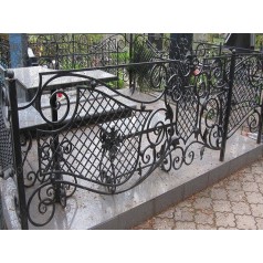 Ограда кованая на могилу VIP №35